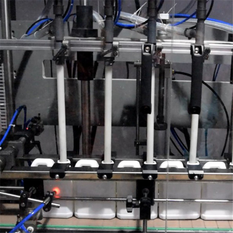 maró folyadék töltő gép